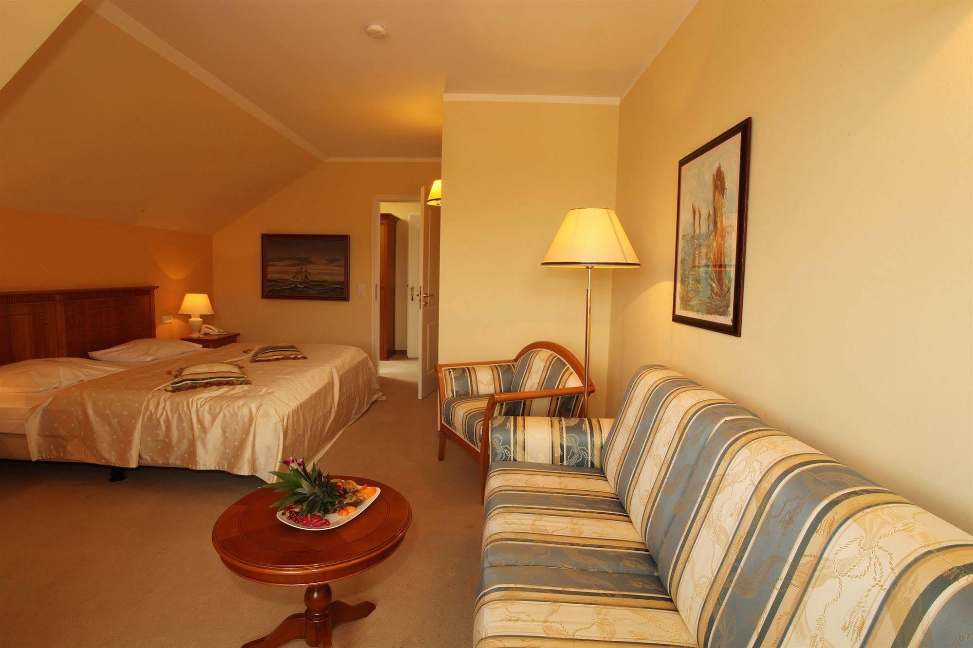 Strandhotel Deichgraf Graal-Mueritz Εξωτερικό φωτογραφία