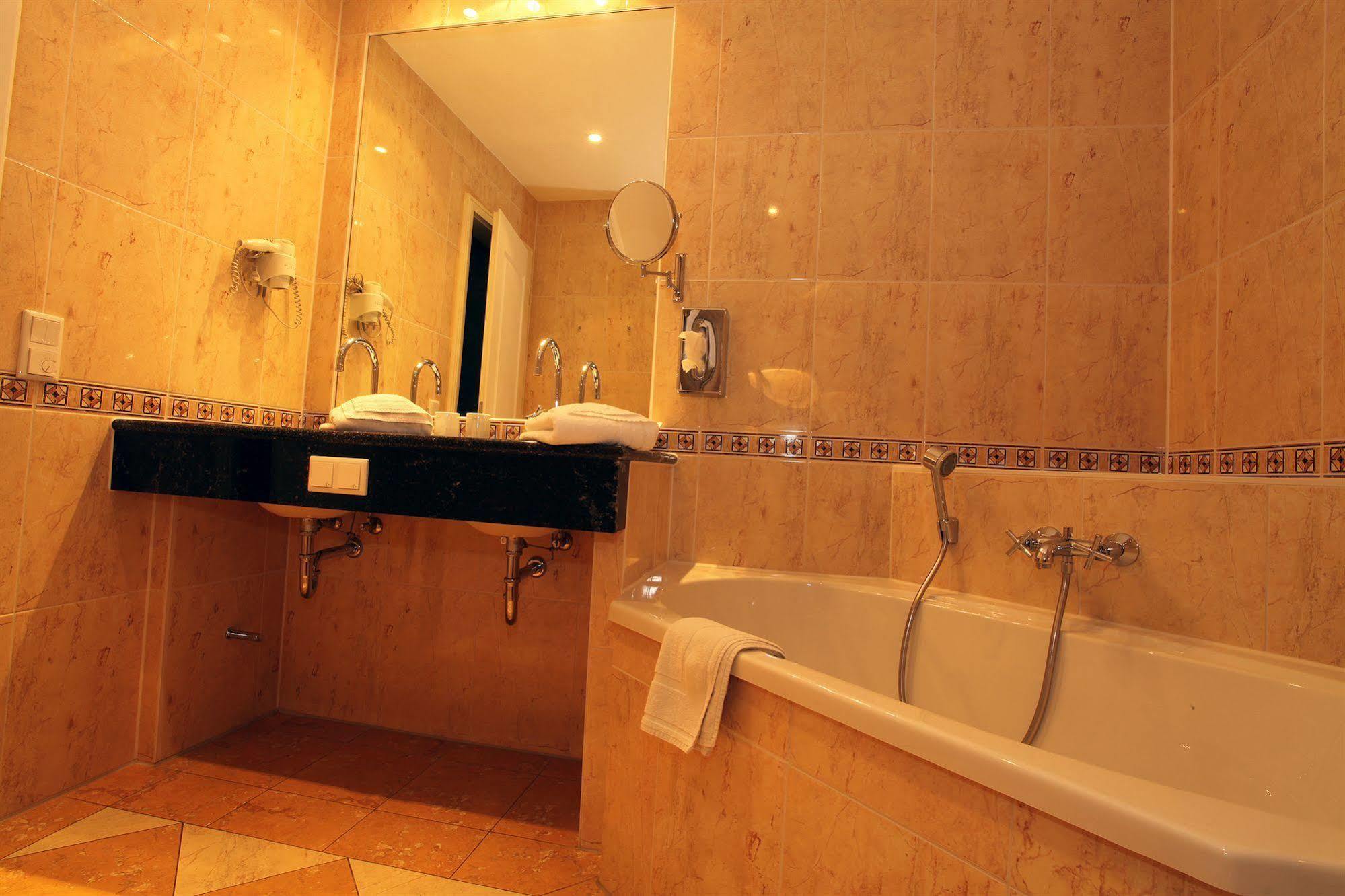 Strandhotel Deichgraf Graal-Mueritz Εξωτερικό φωτογραφία